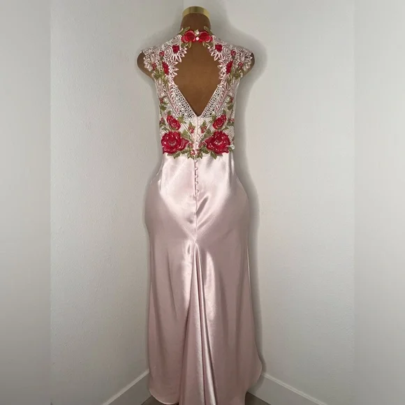 Karen Millen Pink Floral Embroidered Maxi Dress - Picture 8 of 9